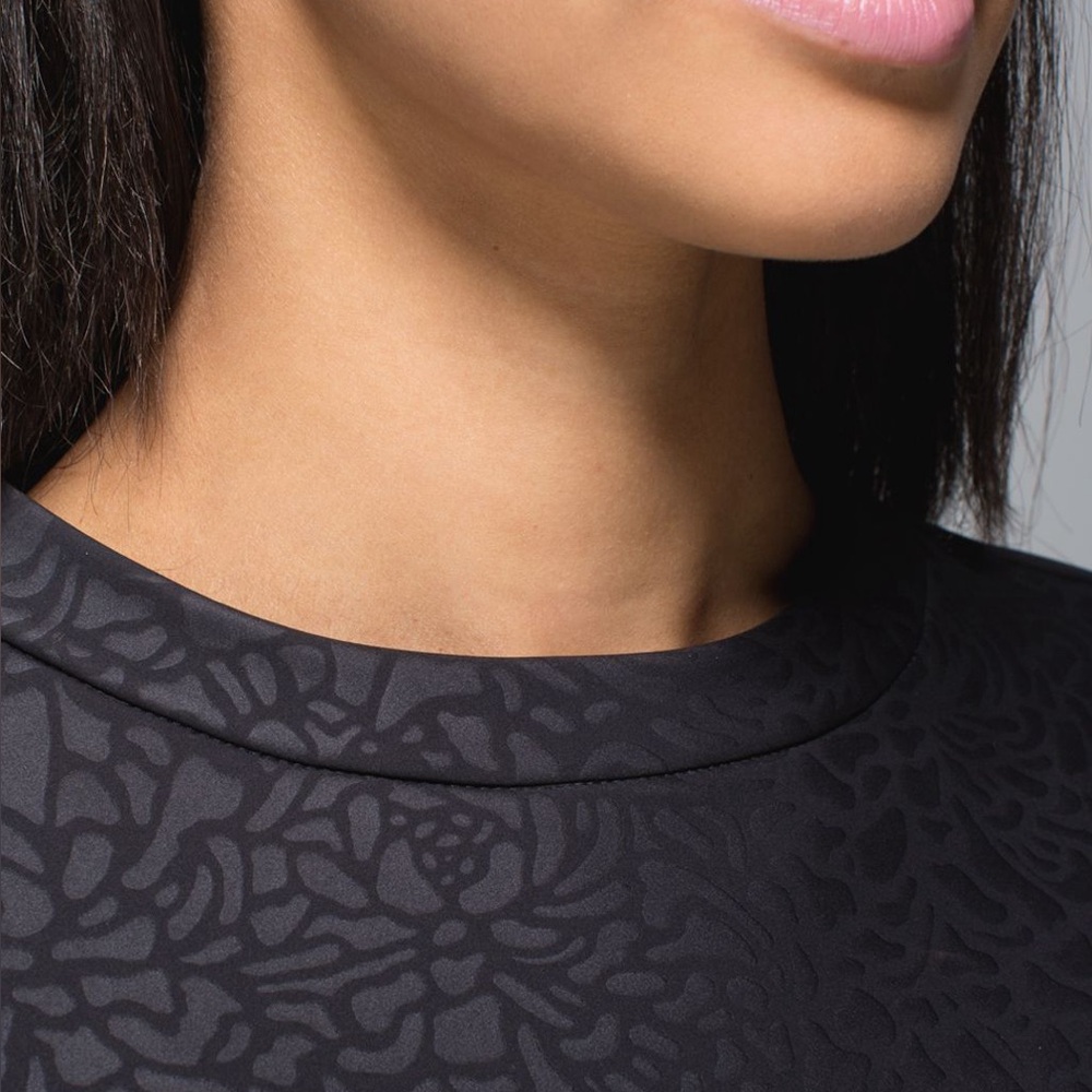 Lululemon Departure Top - Petal Camo Embossed Black - Picture 5 of 15